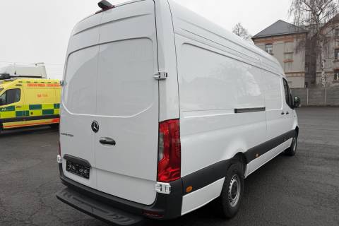 06786148_7.jpg