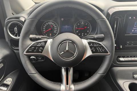 06786157_17.jpg