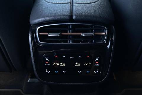 07490016_25.jpg