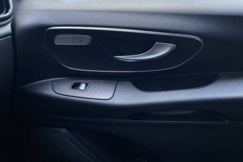07490033_20.jpg