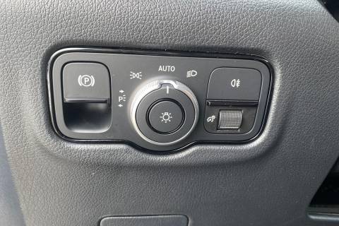 08728170_24.jpg