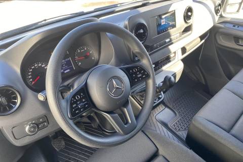 08728230_10.jpg