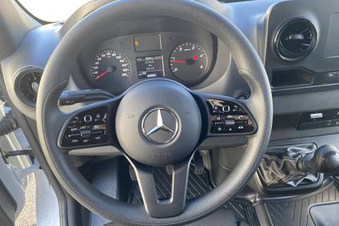 08728230_11.jpg