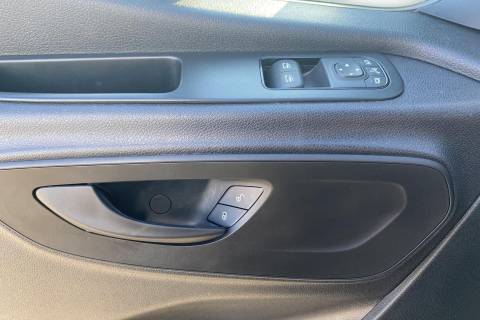 08728236_19.jpg