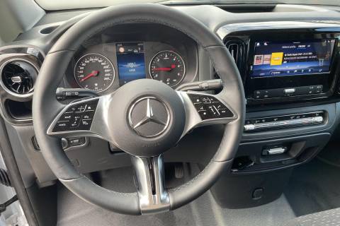 08728418_10.jpg