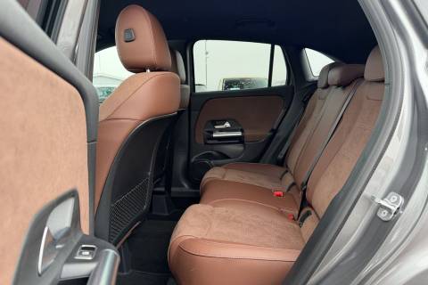1faa6b6c-ef9c-4f49-abf8-849b2f3cf4d1.jpeg