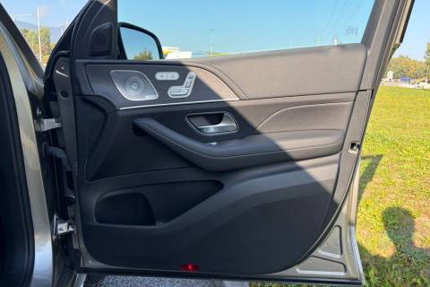 2e012c10-41c1-4bf7-8f12-6c73f30e91d2.jpeg