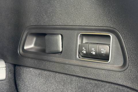 2fef93b2-f5ff-4035-8e9b-31cd707c8bf8.jpeg