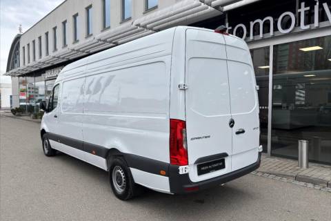 55800049_2.jpg