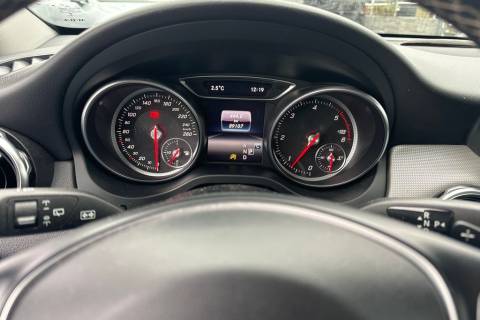 7e20776d-fe78-4e68-9eea-d81d3c2b03d4.jpeg