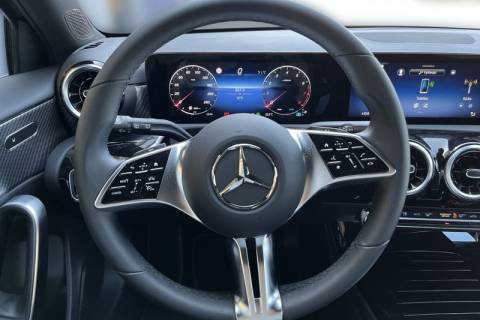 87db6d53-b00d-4ce8-a369-e23ac0d9ebd7.jpeg