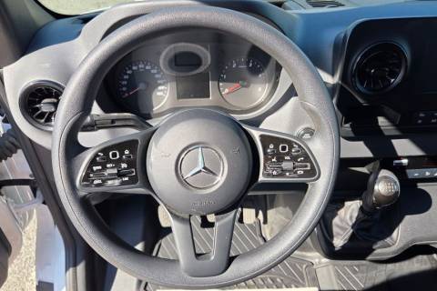 8c135069-e798-4329-8ea1-77ad1ab21788.jpeg