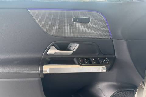 b51cf631-95df-4fca-b5f9-632ec2f41173.jpeg