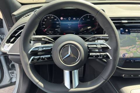 ba519fed-3a25-43ba-879a-54bd576b21f1.jpeg