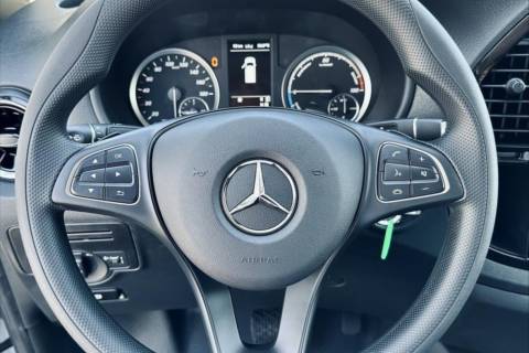 ef2470a5-d4c0-41ab-ba9c-19f17f6b57f2.jpeg