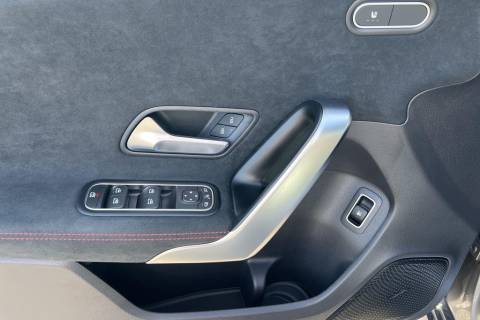 fca1d676-6f33-4838-8381-a69f1535f5c3.jpeg